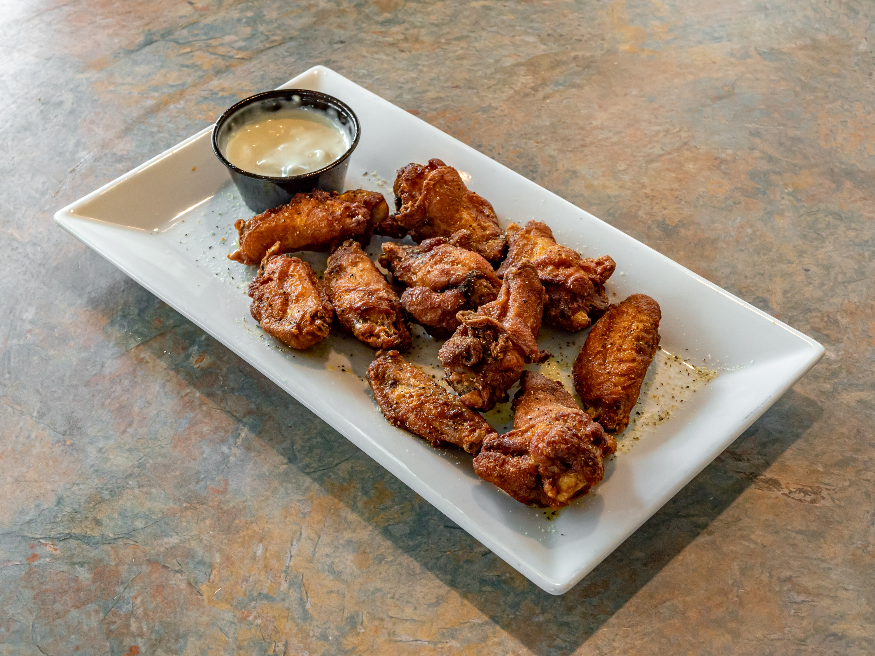Order 5 Piece Wing Run Wings food online from Mazzio Italian Eatery store, Winder on bringmethat.com
