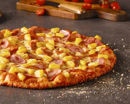 Order Extra Large Hawaiian Pizza food online from Round Table Pizza store, Apple Valley on bringmethat.com