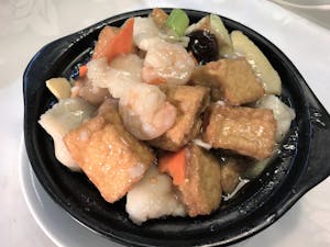 Order I2. Seafood Tofu in Casserole 海鮮豆腐煲 food online from Garage Restaurant store, San Gabriel on bringmethat.com