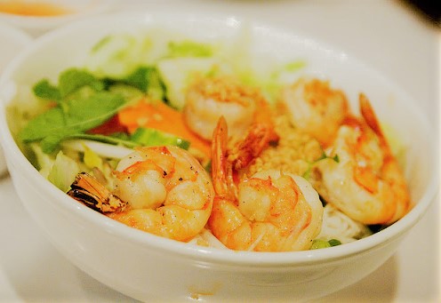 Order R13. Com Tom food online from Pho Saigon Express store, Escondido on bringmethat.com