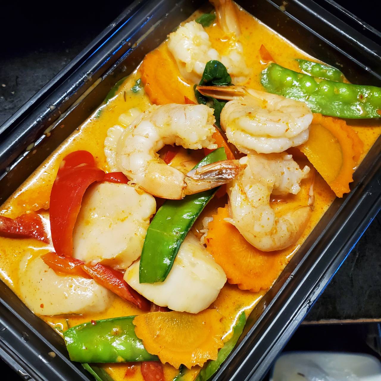 Order House Special Curry Dinner food online from Orchid Thai Restaurant & Bar store, Falmouth on bringmethat.com