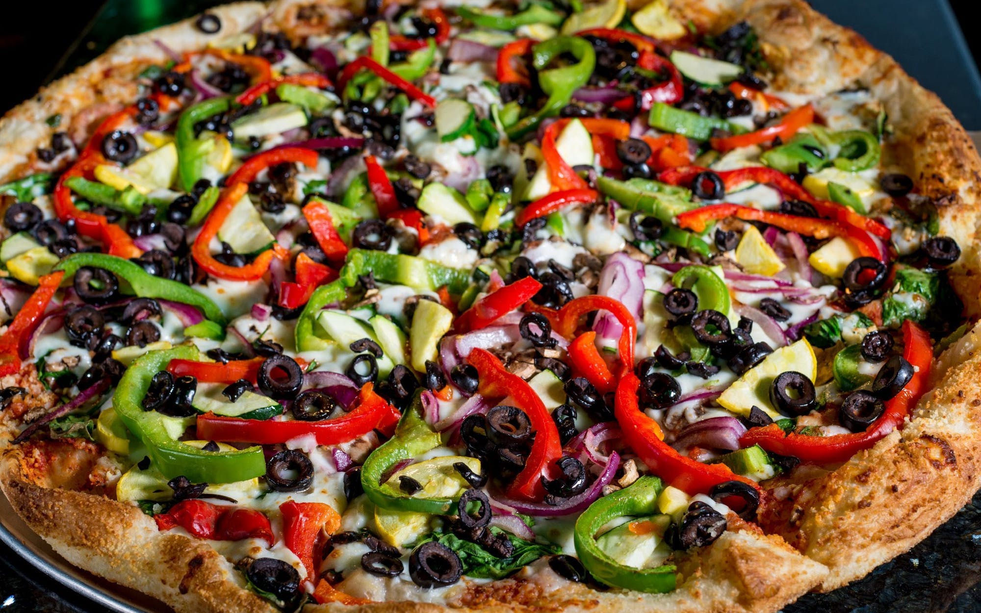 Order Extreme Veggie Pizza - Medium 12'' food online from Pizza Schmizza Pub & Grub store, Beaverton on bringmethat.com