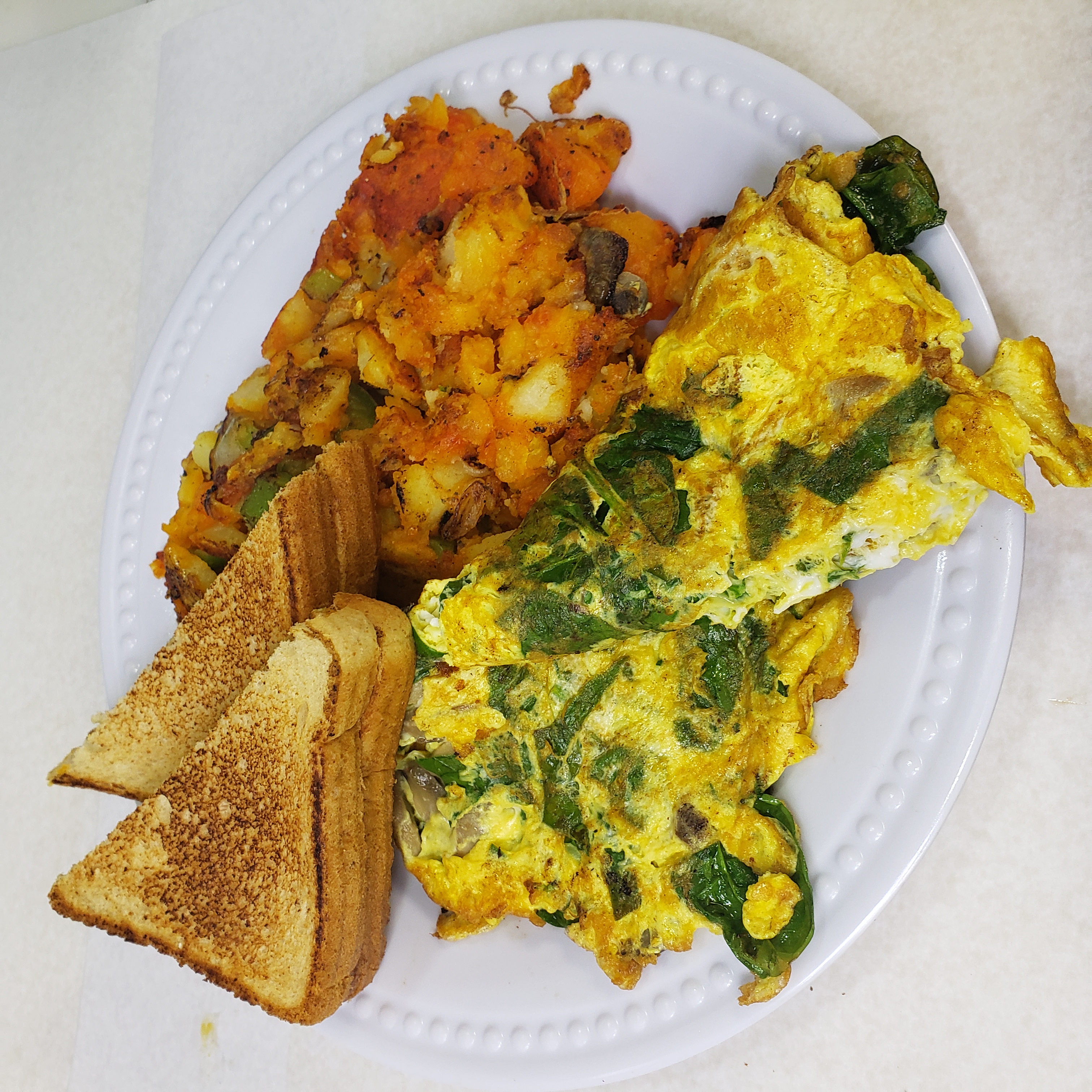 Order Mushroom and Spinach Omelette Platter food online from S. Gardens Deli store, Springfield Gardens on bringmethat.com