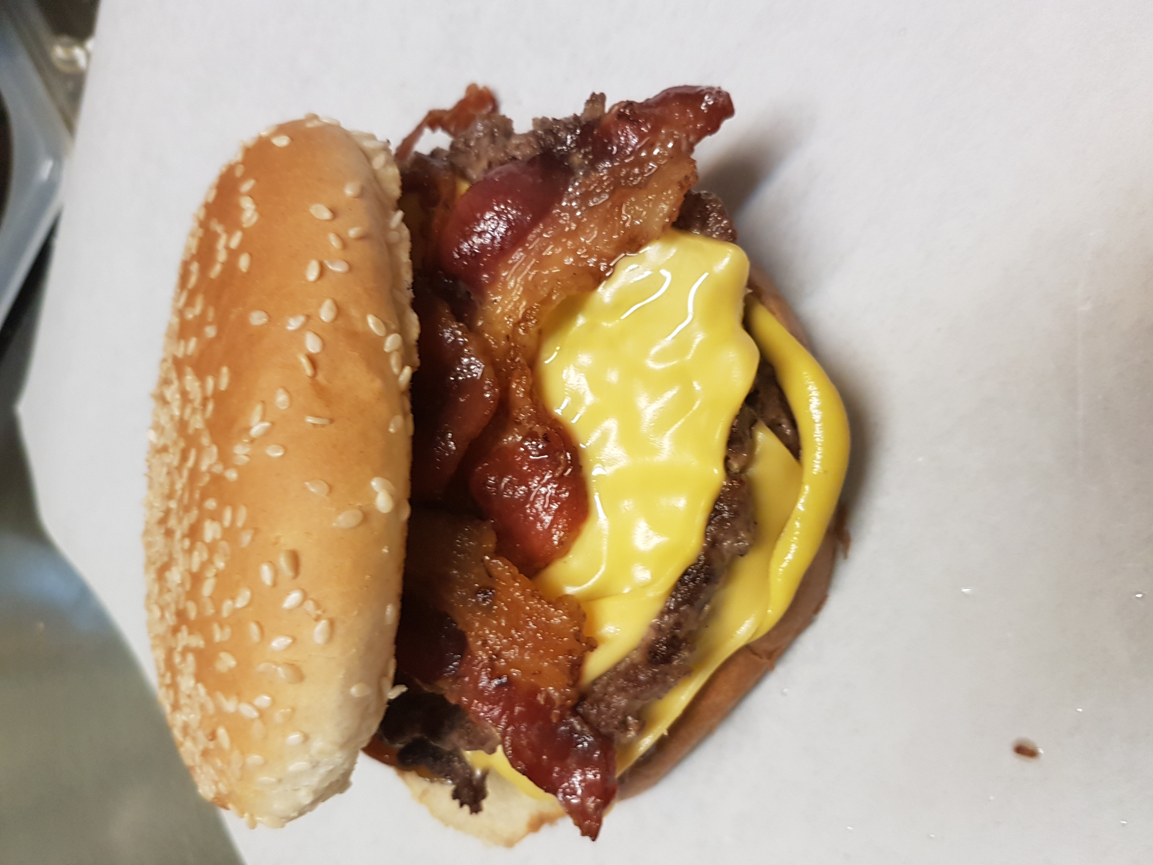 Order Bacon Cheeseburger food online from Breakfast Land store, Chicago on bringmethat.com
