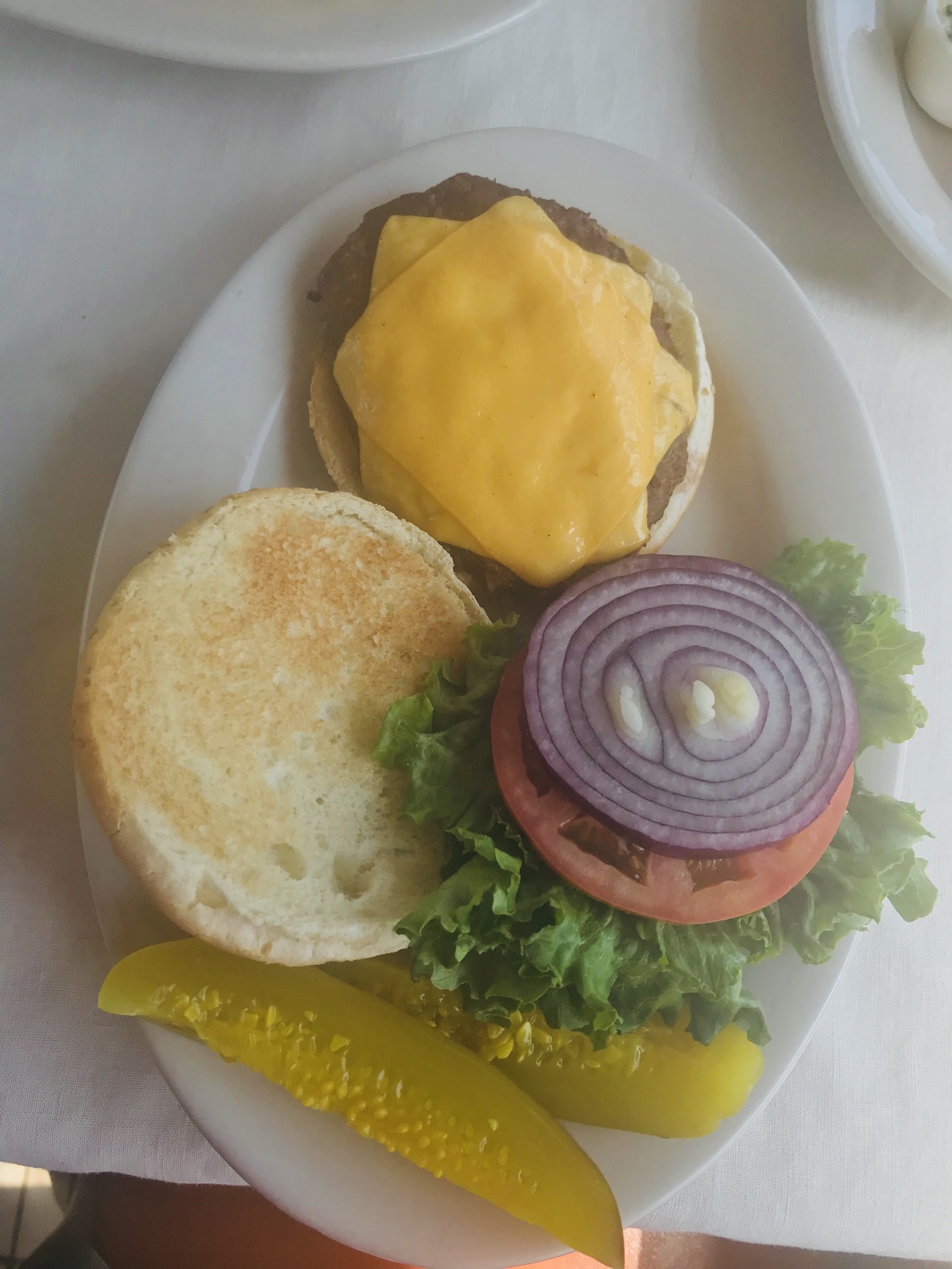 Order 6 oz. Cheeseburger food online from Johnny's Pizza Diner store, Bronx on bringmethat.com