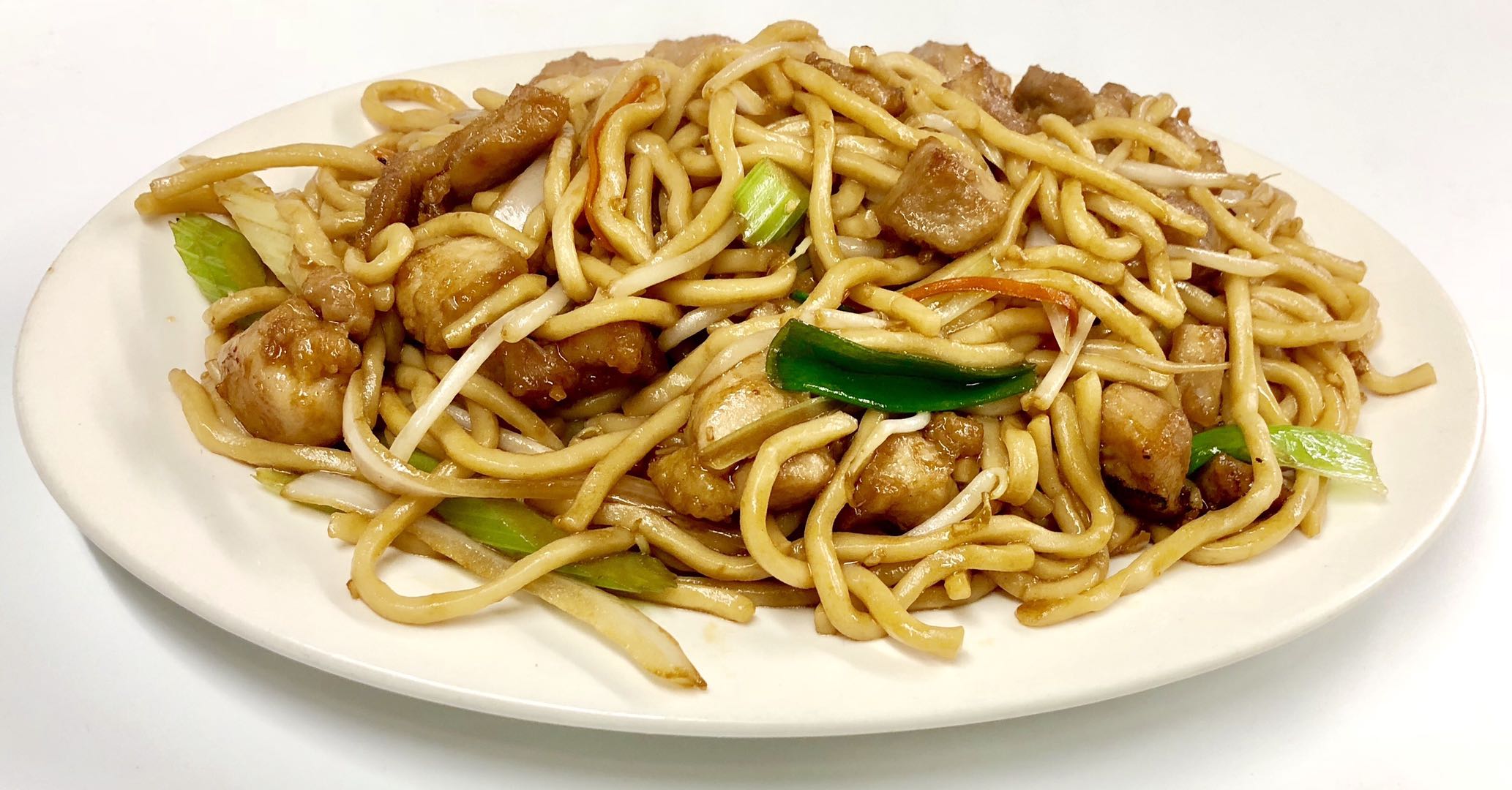 Order 104. Chicken Chow Mein food online from Mei-Don Chinese Cuisine store, Santa Rosa on bringmethat.com