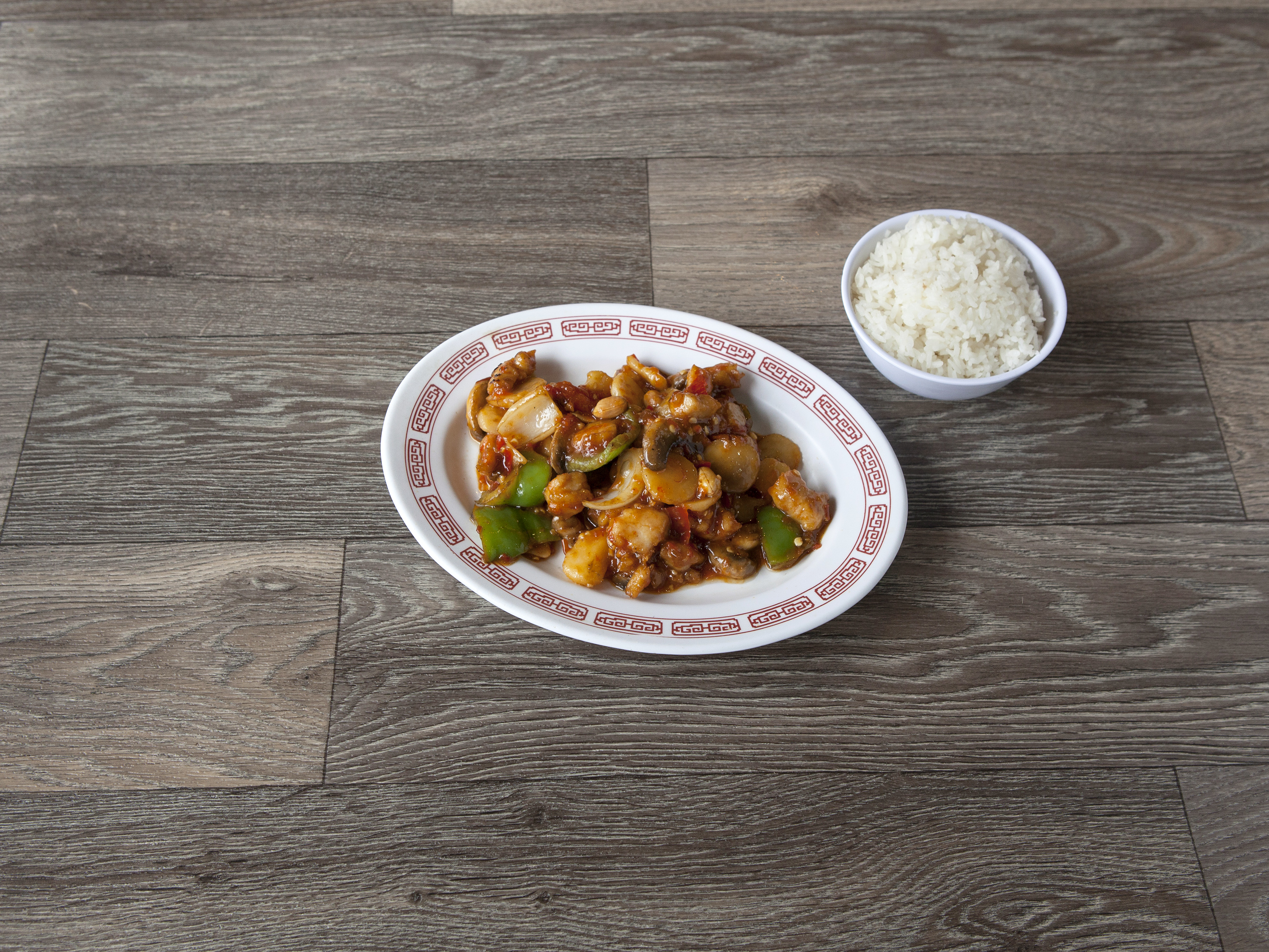 Order 47. Kung Pao Chicken food online from Vip Chinese Restaurant store, Los Angeles on bringmethat.com
