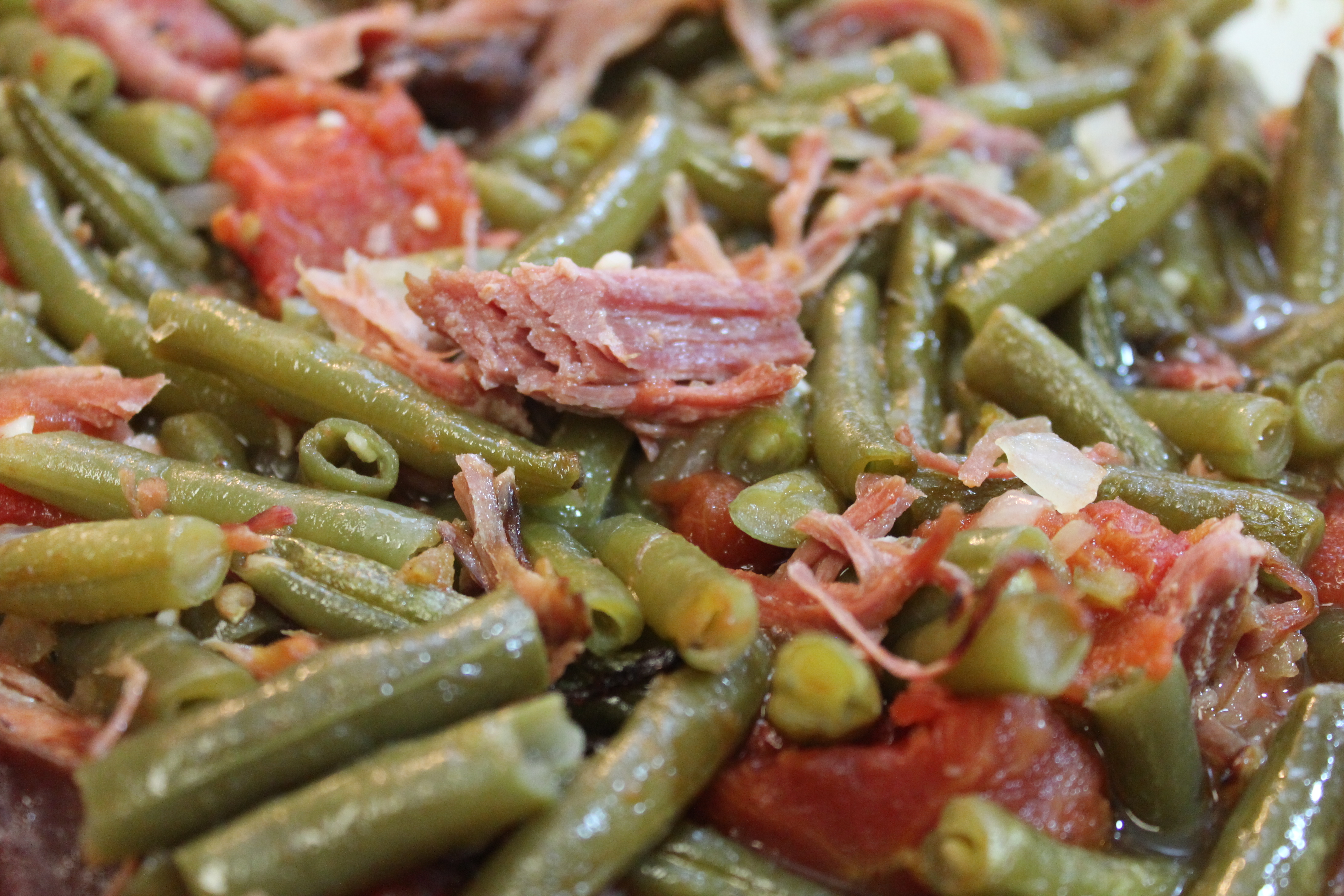 Order Green Beans food online from Thee Soul Food Kitchen store, Norfolk on bringmethat.com