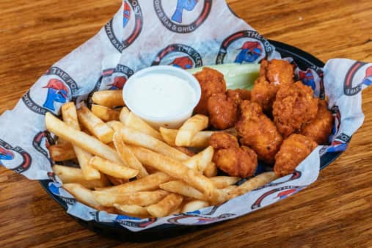 Order Boneless Wings food online from The Post Sports Bar & Grill store, Creve Coeur on bringmethat.com