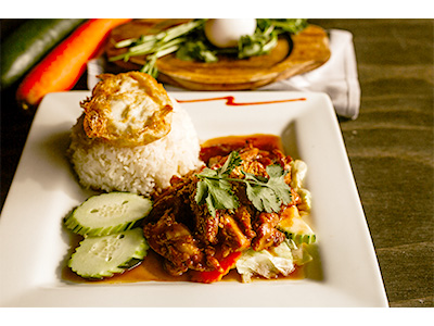 Order Gai Gra Tiam food online from Yes Siam Thai Cafe And Bar store, Seattle on bringmethat.com