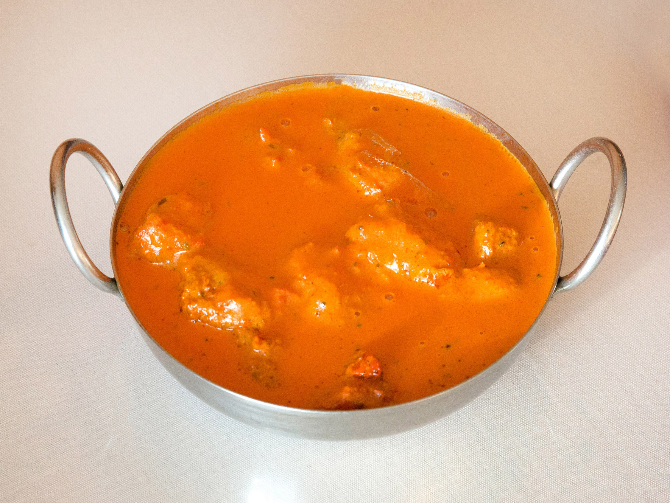 Order 6.4. Chicken Tikka Masala food online from Chatpata Pak Indian Cuisine store, Halfmoon on bringmethat.com