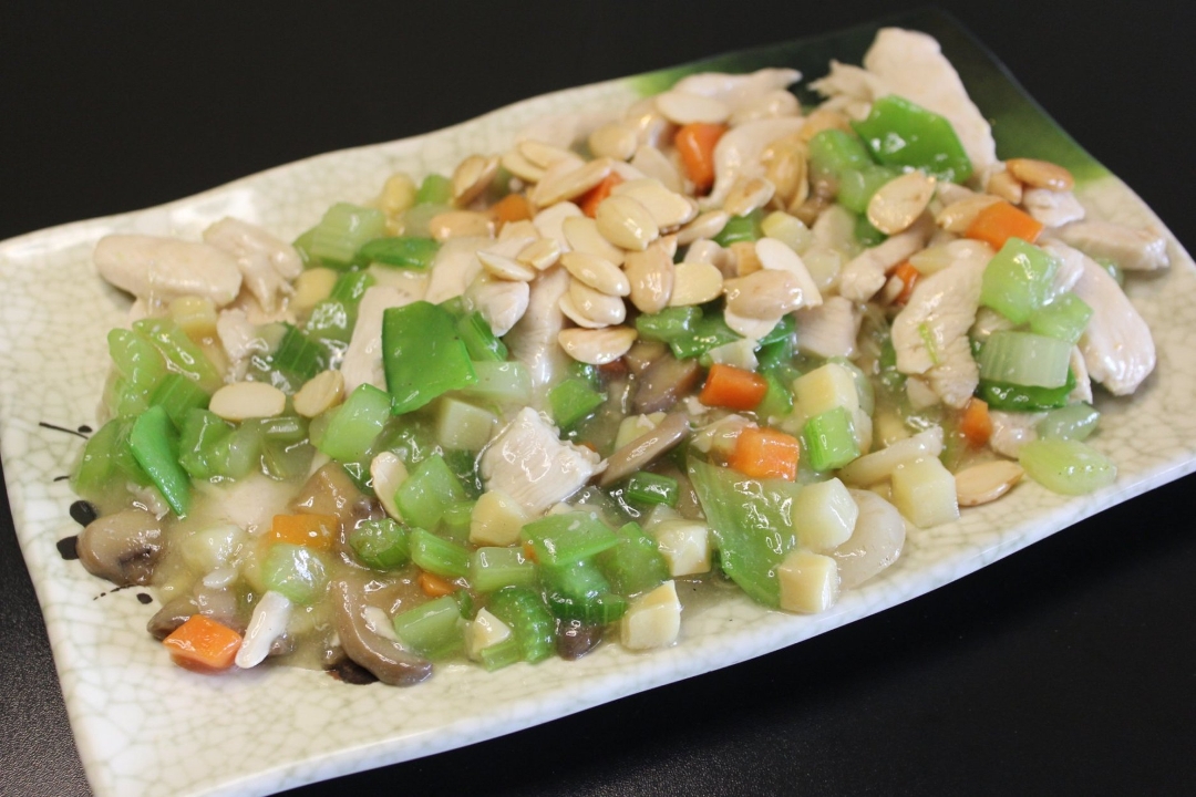 Order Almond Chicken 杏仁鸡 food online from New Peking store, Crystal Lake on bringmethat.com