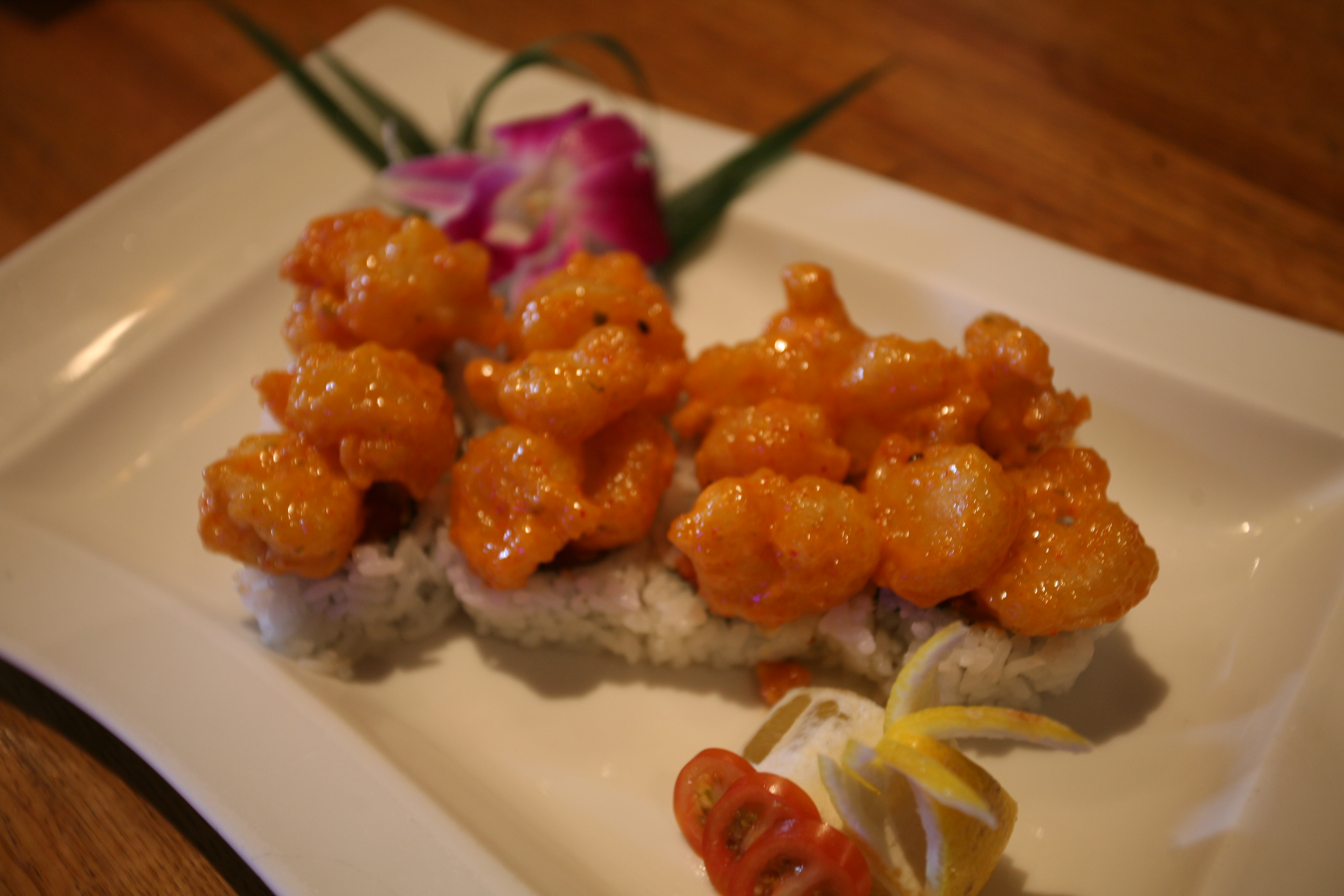 Order Rock Shrimp Roll food online from Kiku Sushi store, Los Angeles on bringmethat.com