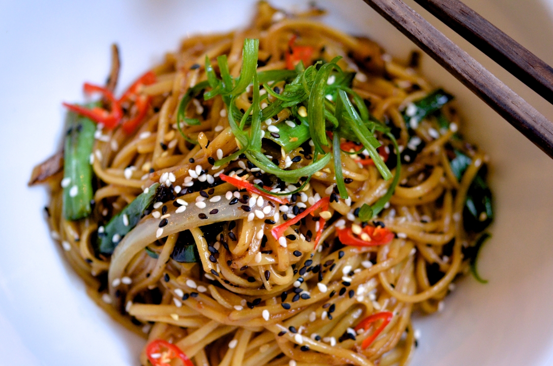 Order Stir Fry Noodle food online from Saigon Sisters store, Chicago on bringmethat.com