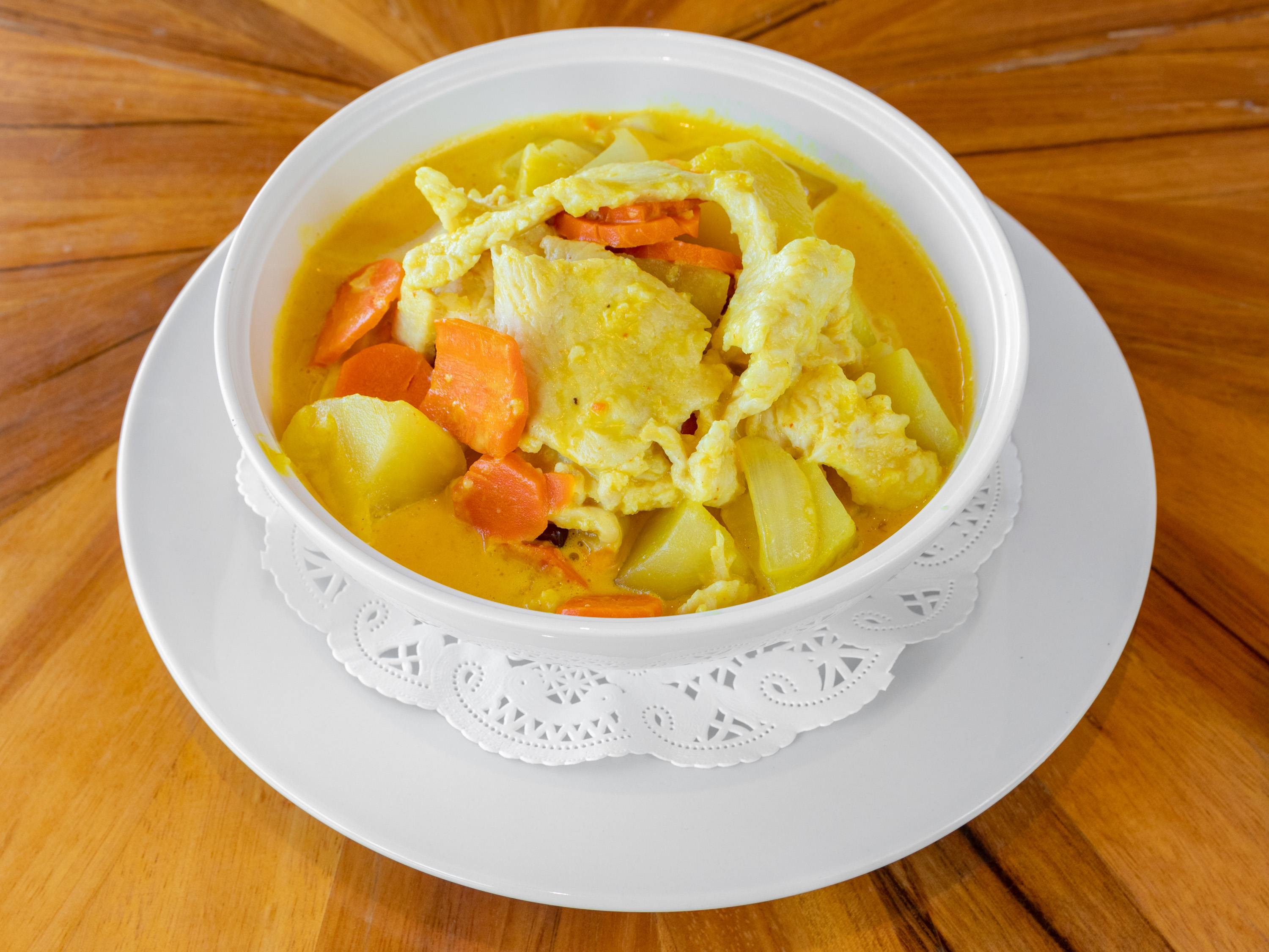 Order 53b. Yellow Curry food online from Peppers Thai store, Palm Springs on bringmethat.com