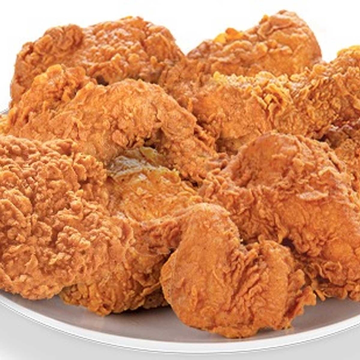 Order WHITE CHICKEN (SHAREABLE)* food online from Rookies store, Sierra Vista on bringmethat.com