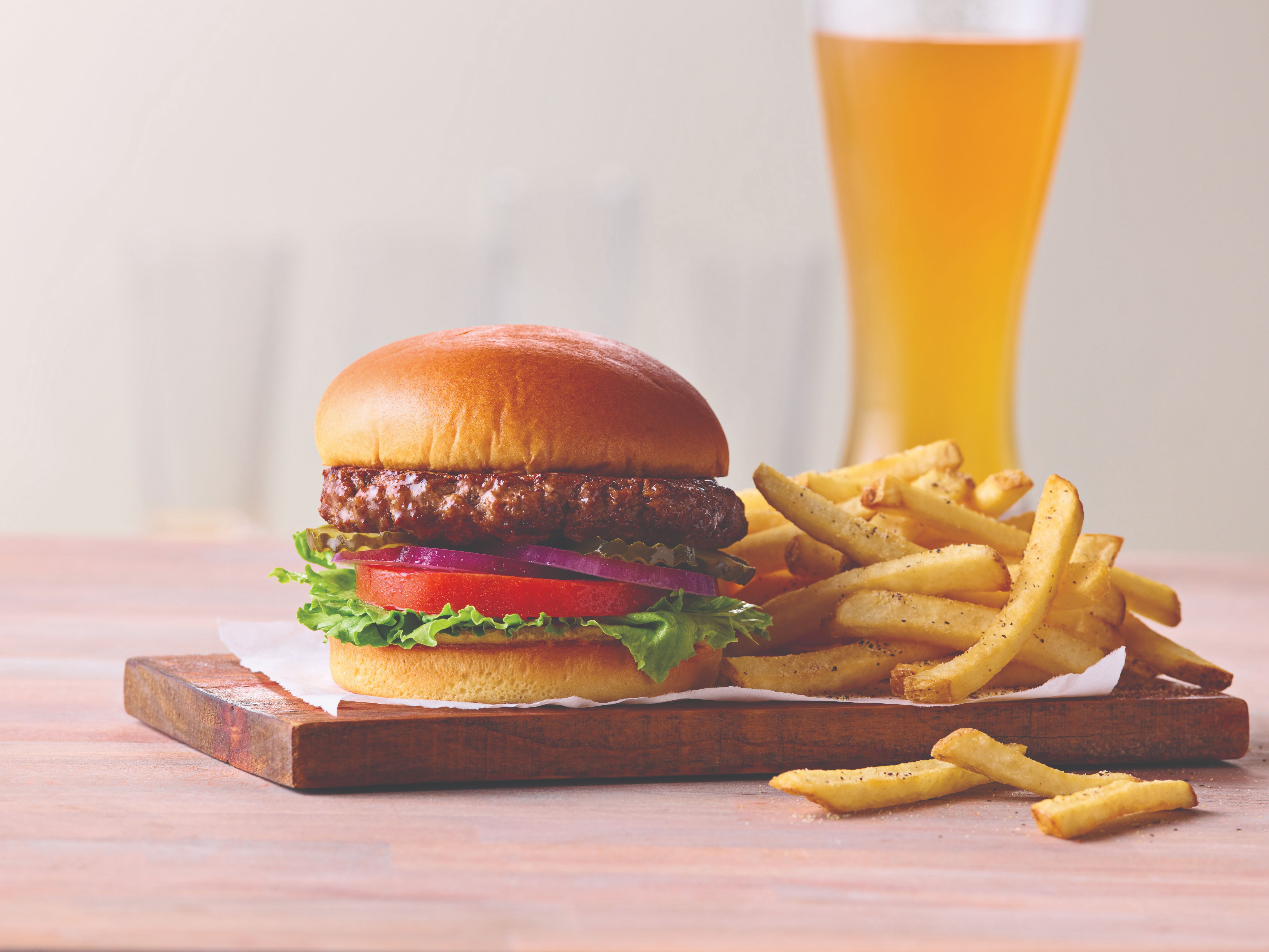 Order Classic Burger food online from Applebee store, Erie on bringmethat.com