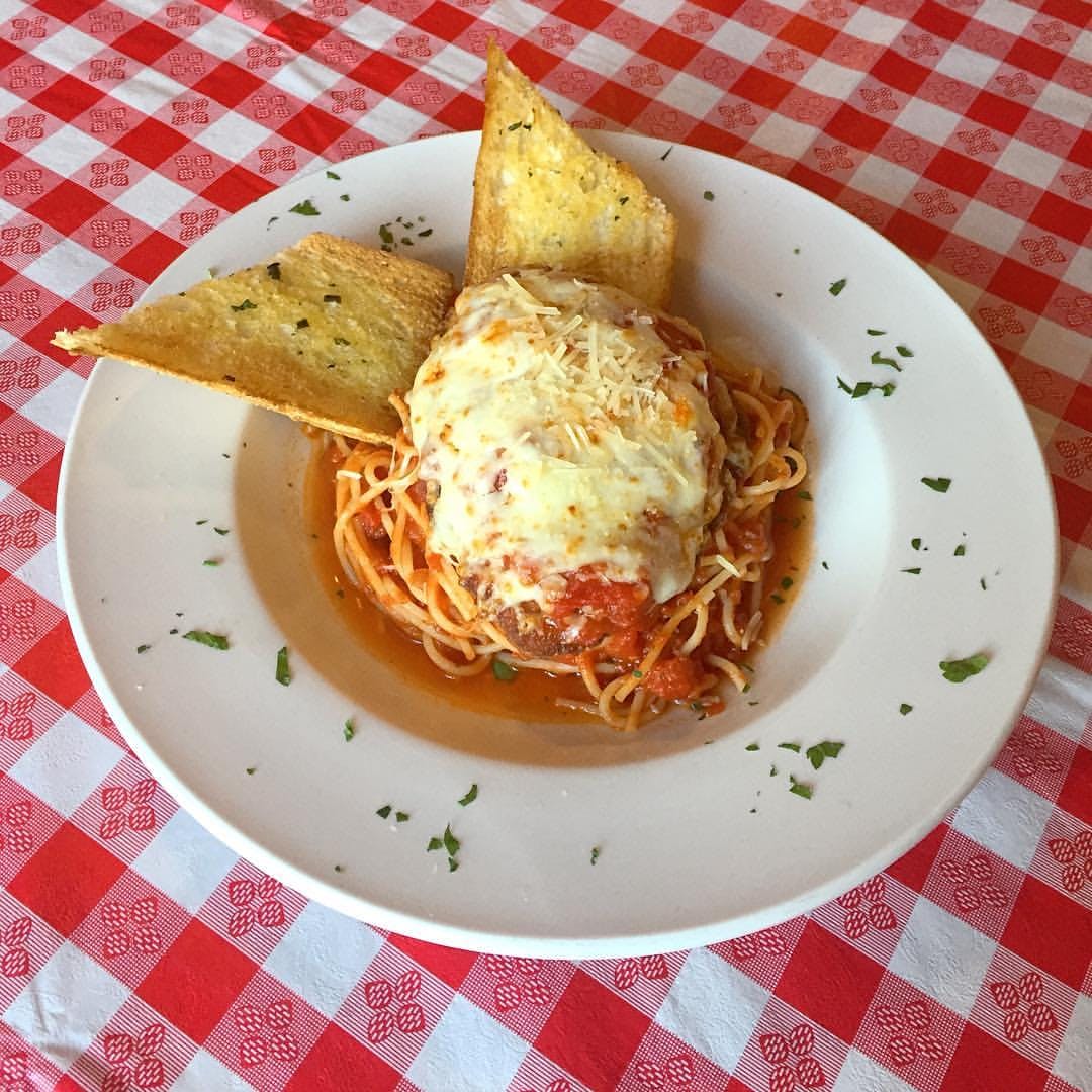 Order Chicken Parmigiana - Entree food online from Jp Pizza & Grill store, Wilmette on bringmethat.com