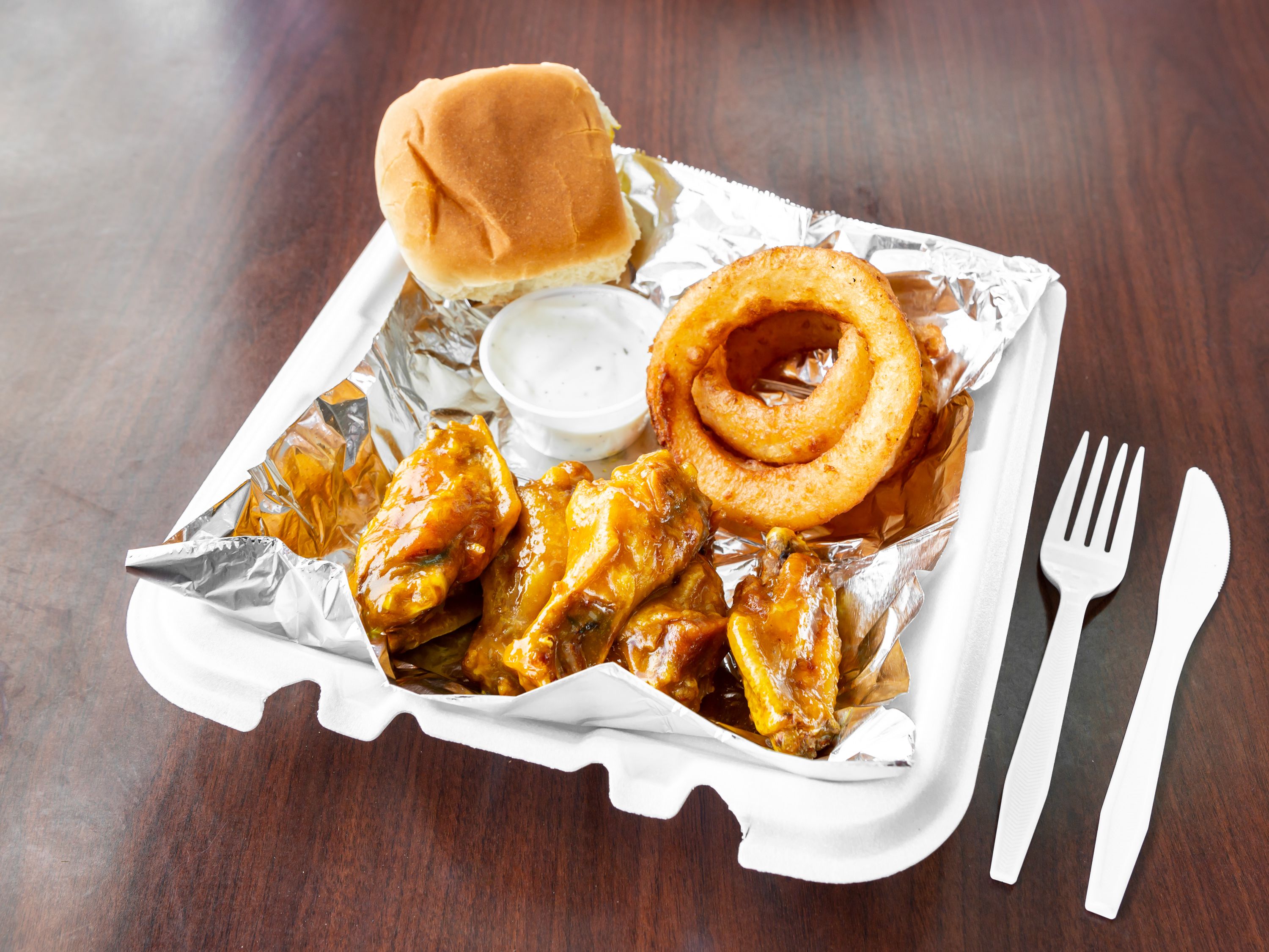 Order 10 Piece Wing Combo food online from Wings Take Out store, Little Rock on bringmethat.com