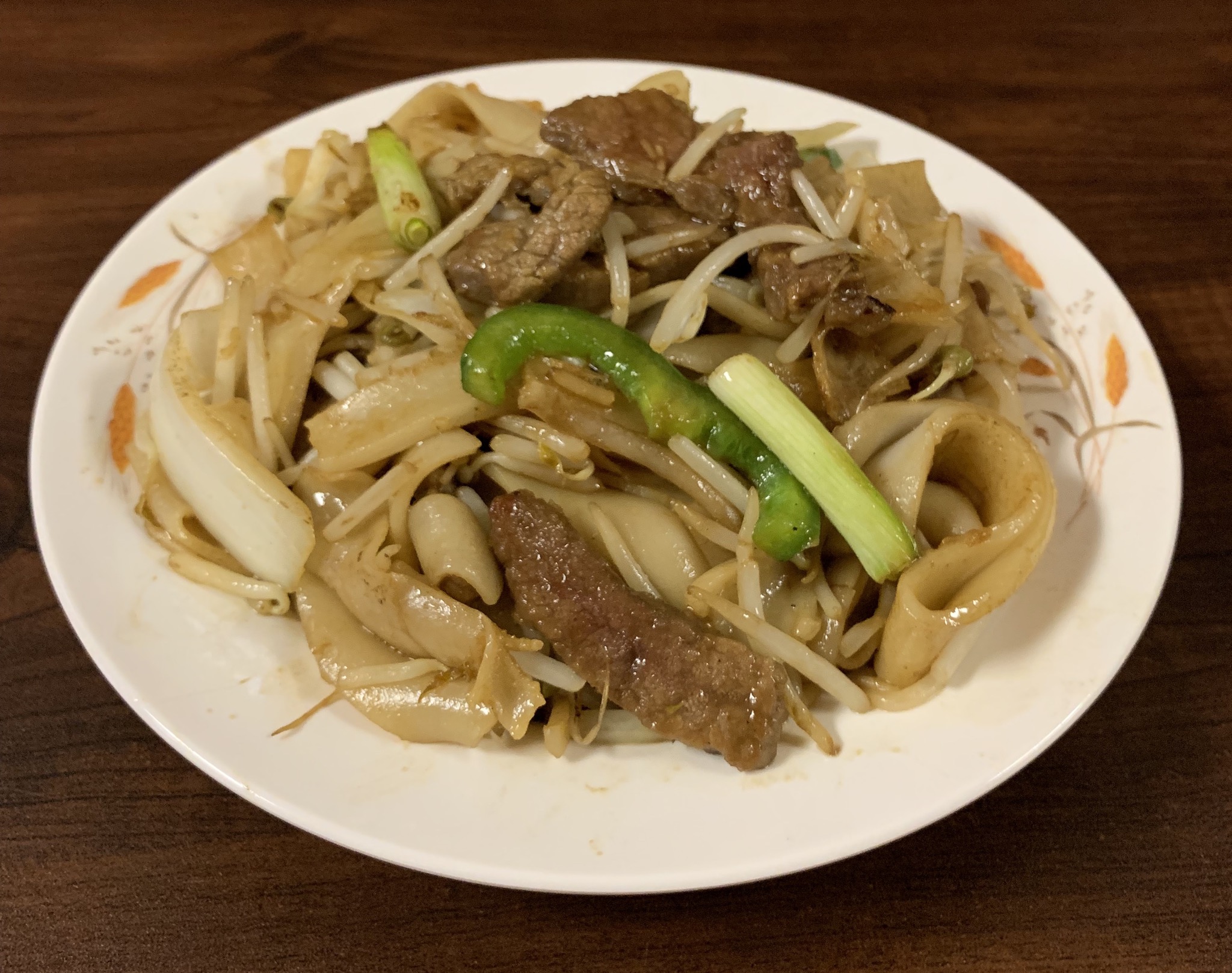 Order Beef with Rice Noodle food online from Great Wall Chinese Restaurant store, Western Springs on bringmethat.com