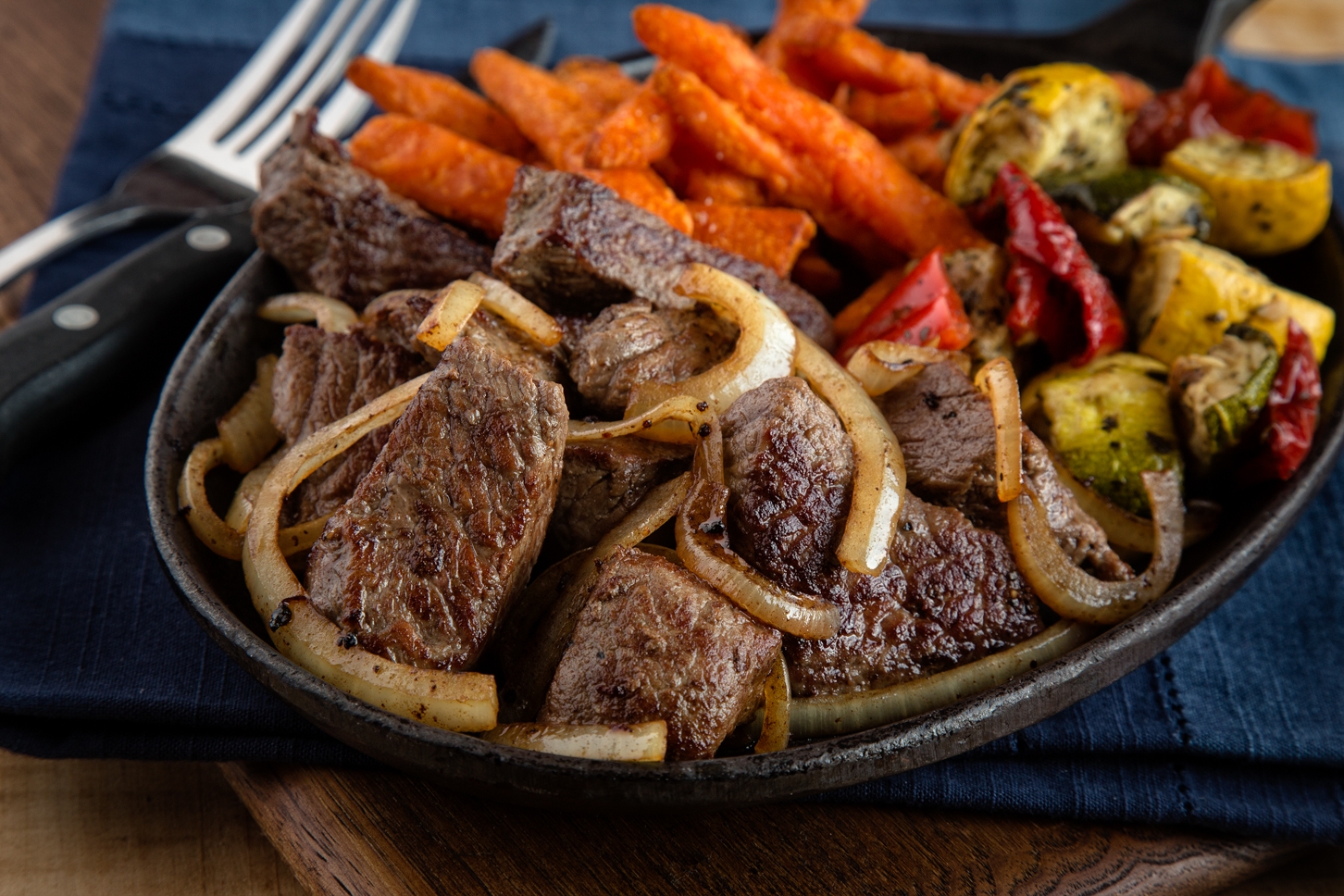 Order Sirloin Tips food online from Uno Pizzeria store, Warwick on bringmethat.com