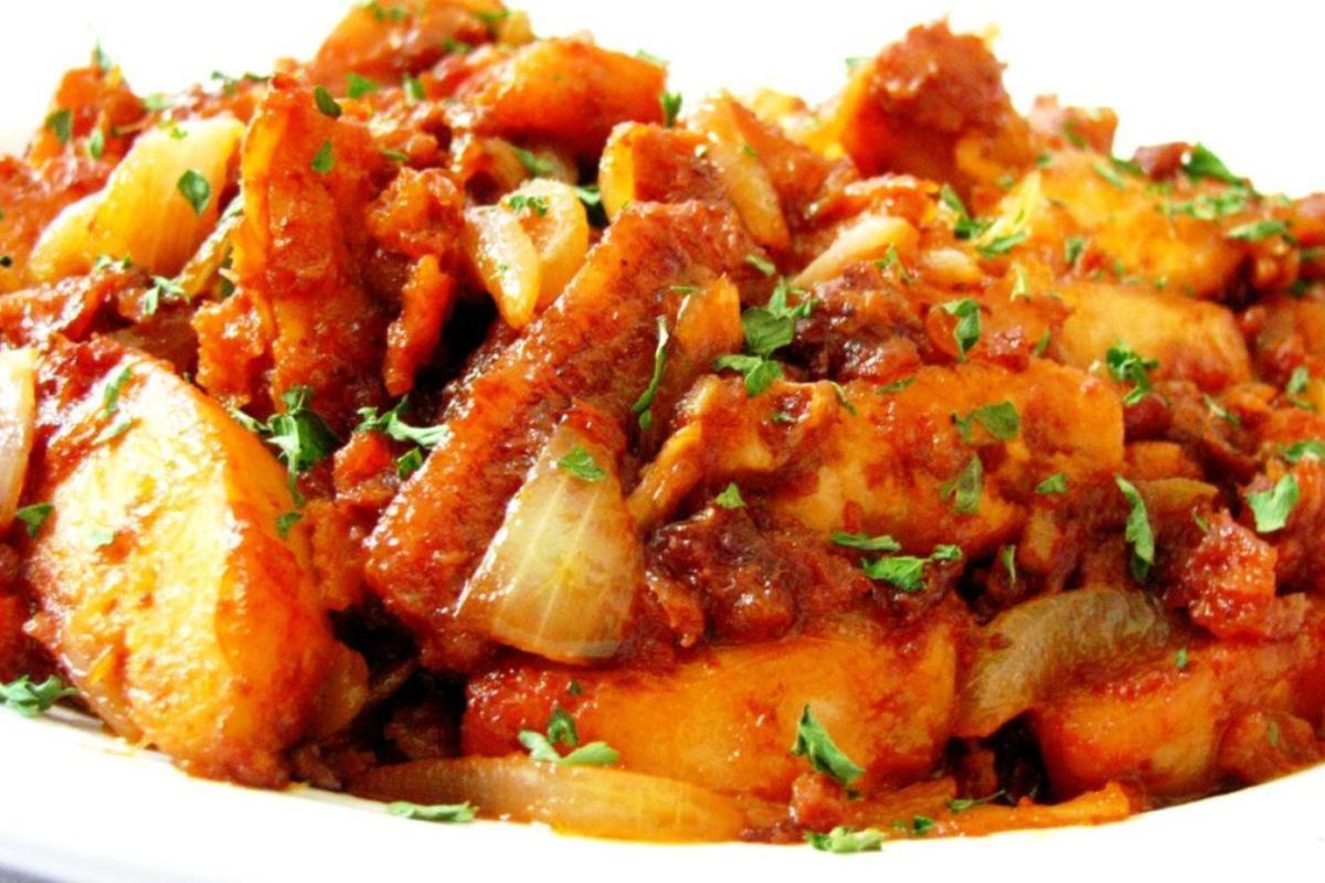 Order Dry Chili Chicken, Medium spicy or above. food online from Dhaba Indian Kitchen store, Northville on bringmethat.com