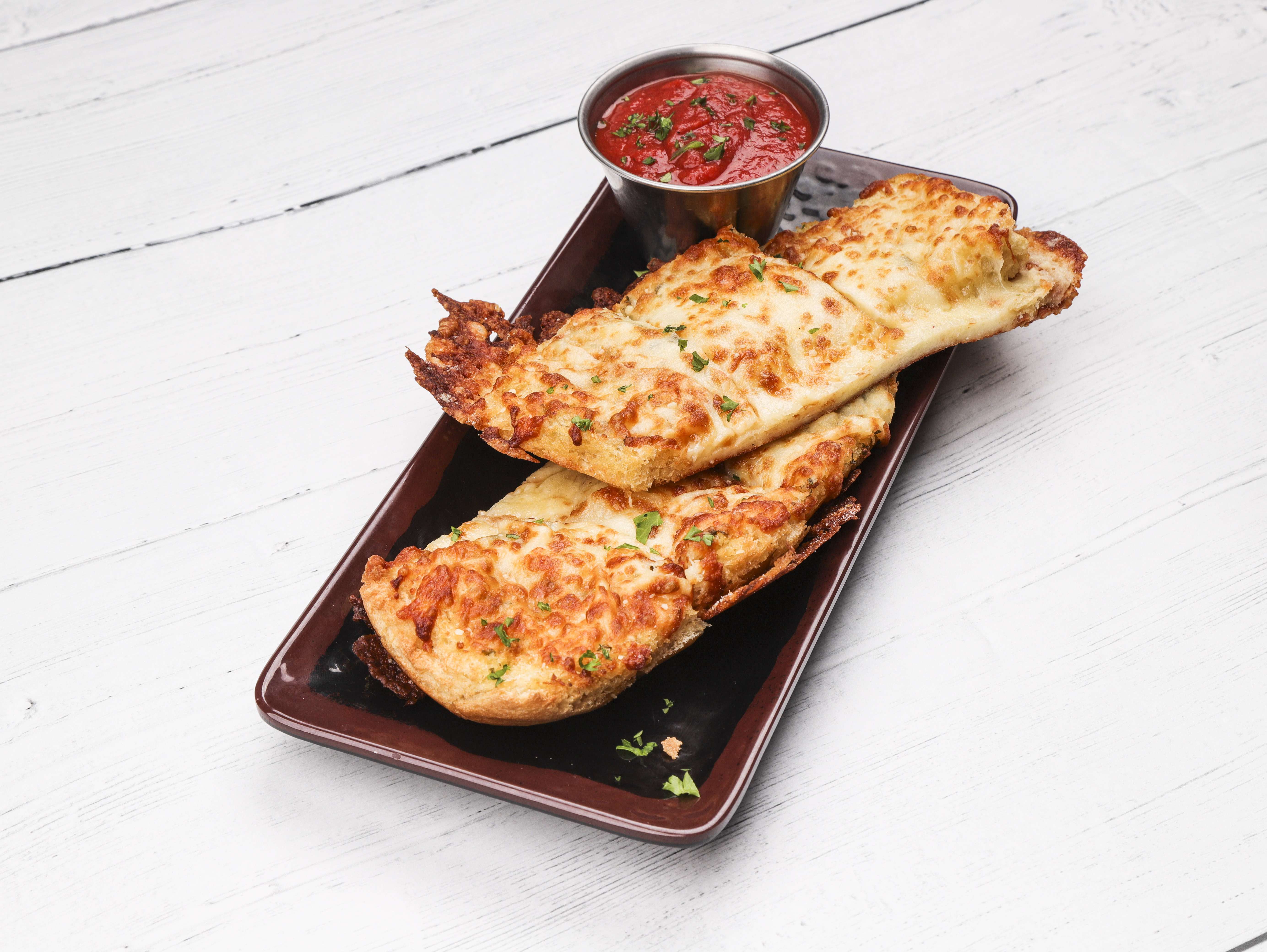 Order Garlic Cheese Bread food online from Capers store, Toledo on bringmethat.com