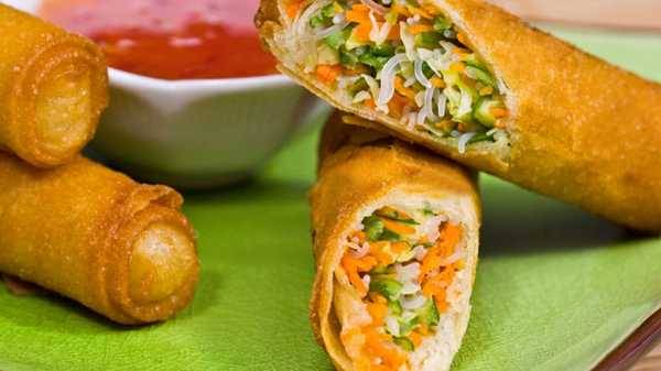 Order Vegetable Eggroll (2 pcs) food online from Extreme Teriyaki Grill Express store, Tucker on bringmethat.com