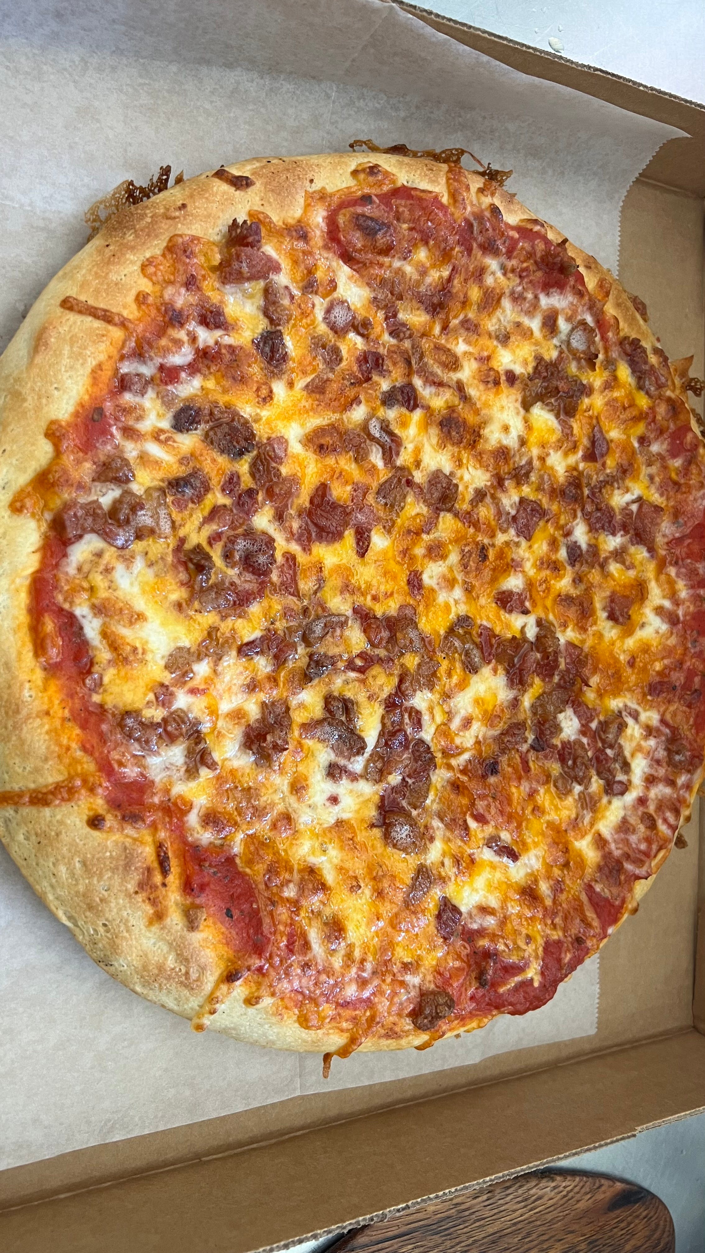 Order Cheddar Bacon Pizza - Small 12'' food online from Dals Pizza store, Trevorton on bringmethat.com