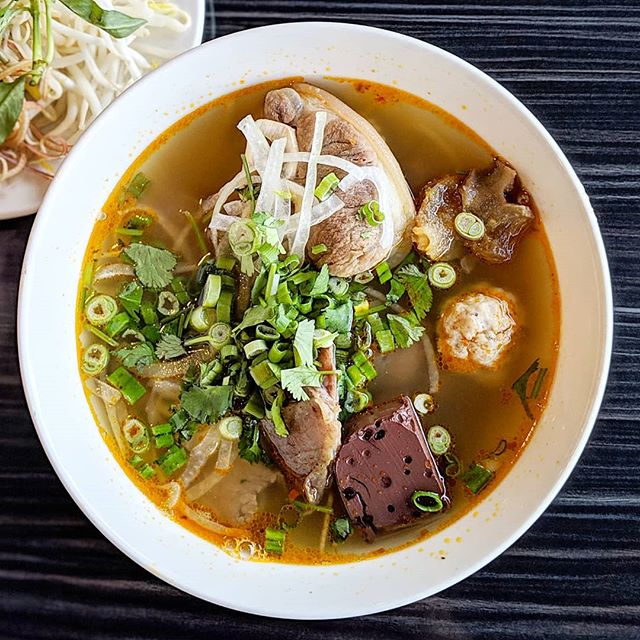 Order Bun Bo Hue food online from Hue Oi store, Fountain Valley on bringmethat.com