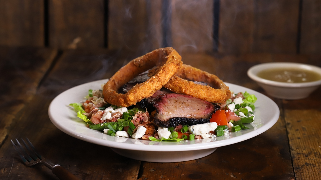 Order Bev's Smokehouse Salad food online from Cousin Barbq store, Crowley on bringmethat.com