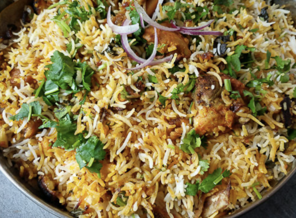 Order Chicken Dum Biryani food online from Spicy Mint Indian Cuisine store, Albany on bringmethat.com