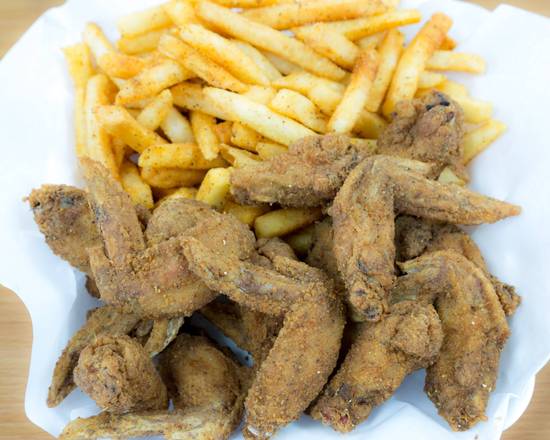Order Chicken Wings Basket food online from Imperial Fish Market store, San Diego on bringmethat.com
