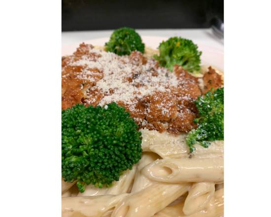Order Parmesan Crusted Chicken Alfredo food online from Nonno Pizza & Family Restaurant store, Moosic on bringmethat.com