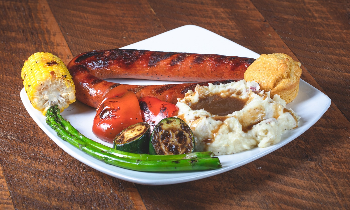 Order Smoked Sausage Platter food online from Buckhorn Grill store, Vacaville on bringmethat.com