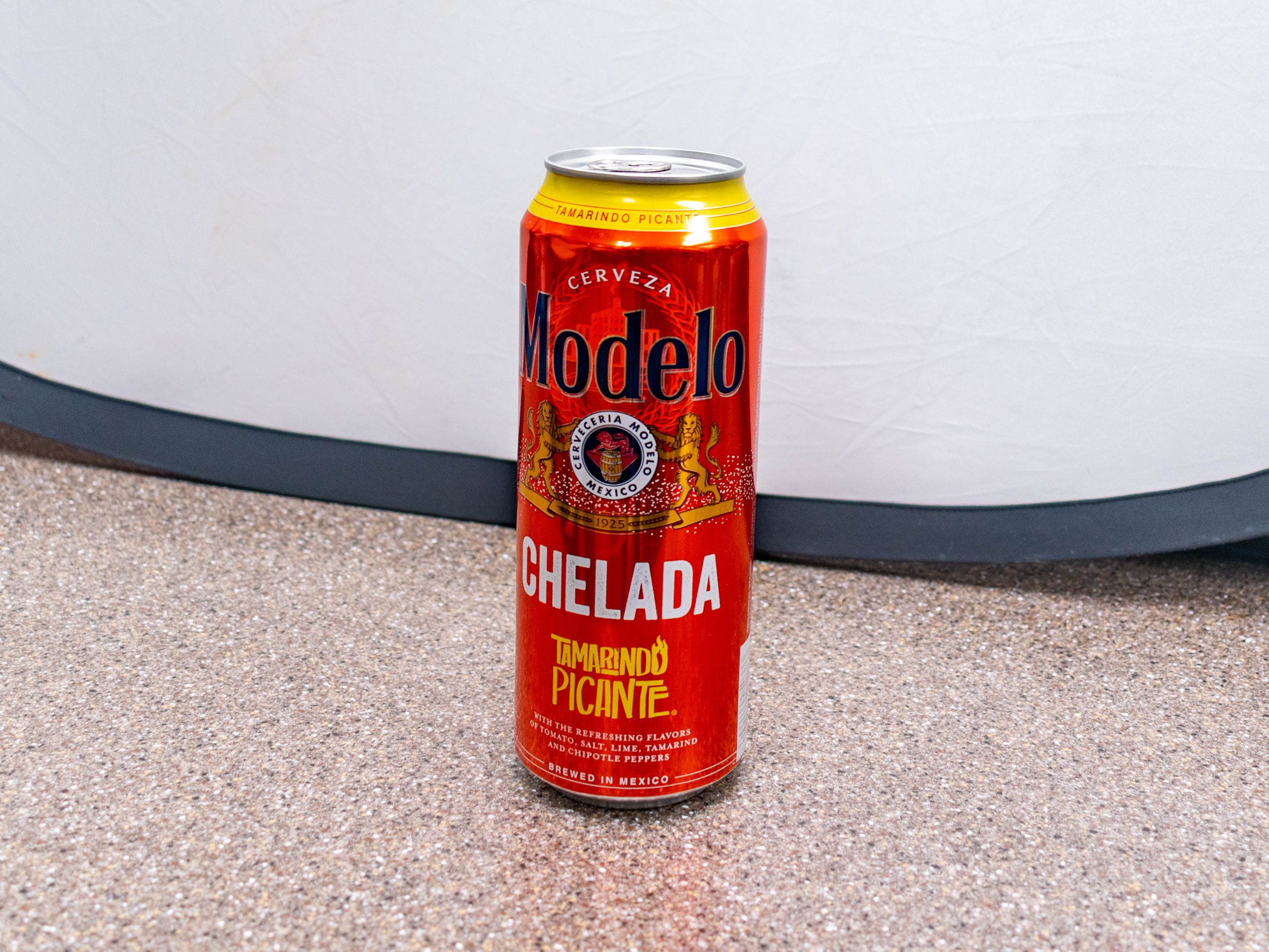 Order Modelo Chelada Tamarindo Picante Beer, 24 oz. Can food online from Kangaroo Food Mart store, Cathedral City on bringmethat.com