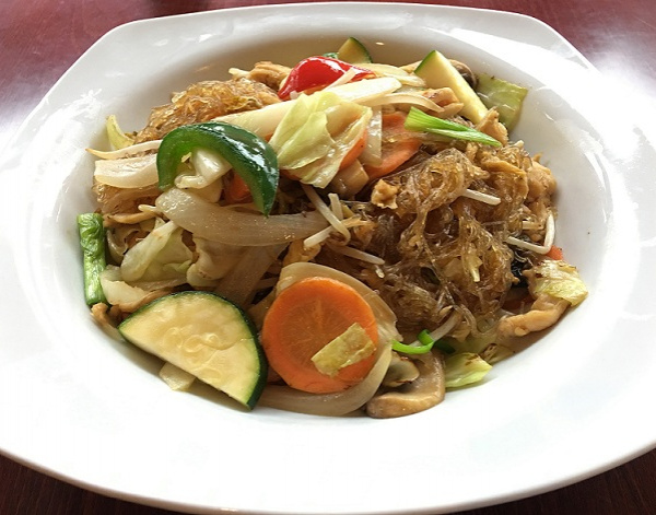 Order Pad Woonsen (Stir Fried Vermicelli) food online from Madai Sushi store, Frisco on bringmethat.com
