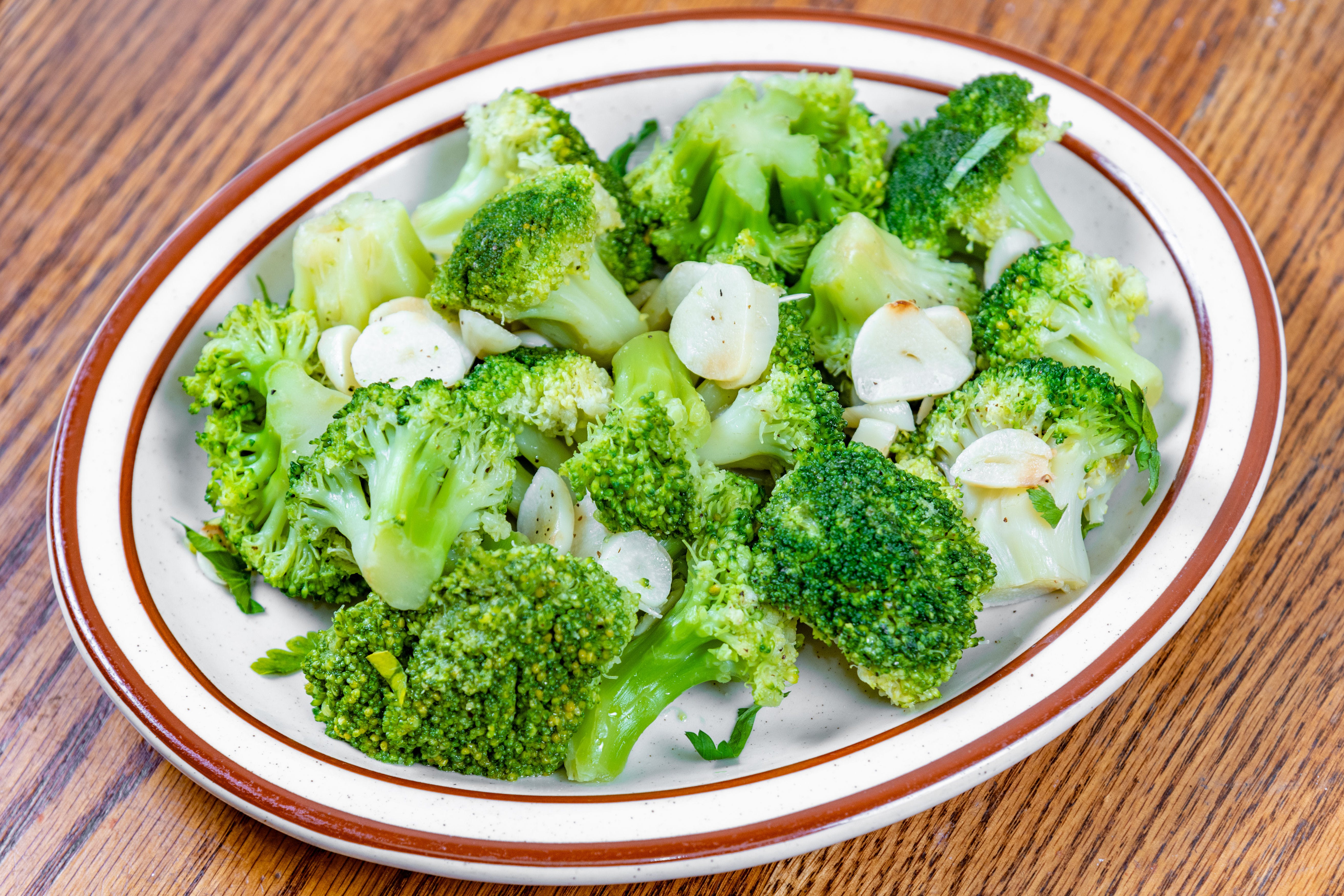 Order Side of Broccoli - Side food online from La Casa Mia Pizzeria & Restaurante store, Brooklyn on bringmethat.com