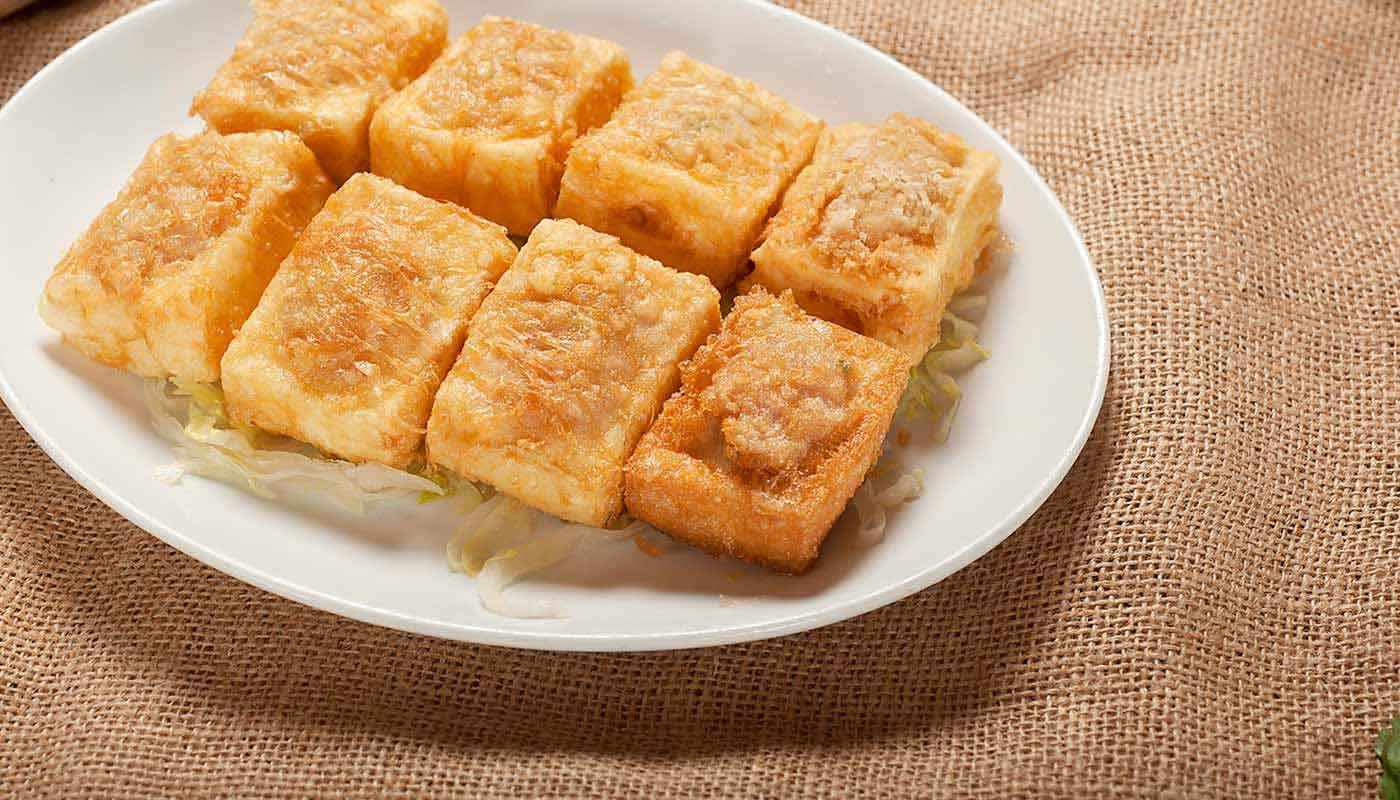 Order G55. Pan Fried Tofu Stuffed with Shrimp Paste (煎釀豆腐) food online from Happy Harbor Cuisine store, Alhambra on bringmethat.com