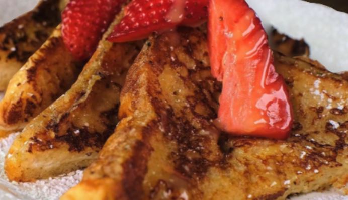 Order French Toast food online from Rosie's Coffee Cafe store, Atlanta on bringmethat.com