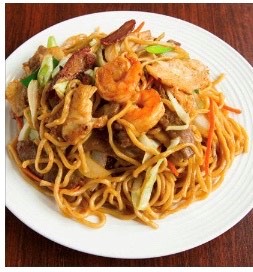 Order 46. House Chow Mein   招牌炒面 food online from Elaine Kitchen store, San Francisco on bringmethat.com