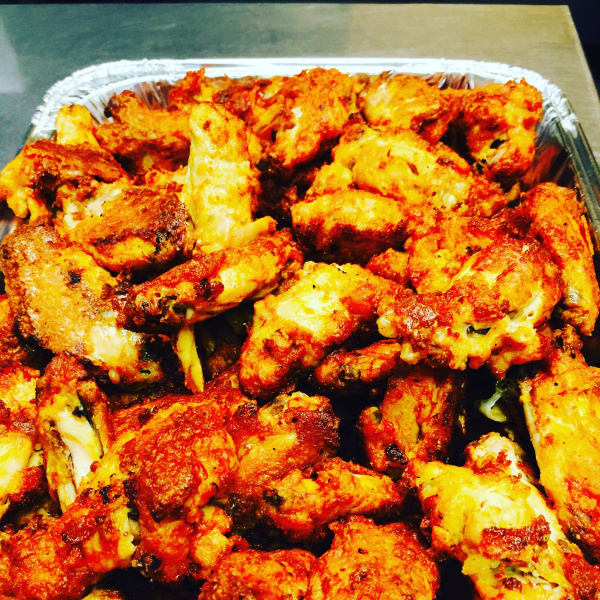 Order Chicken Wings food online from Joey's Pizza store, Ontario on bringmethat.com