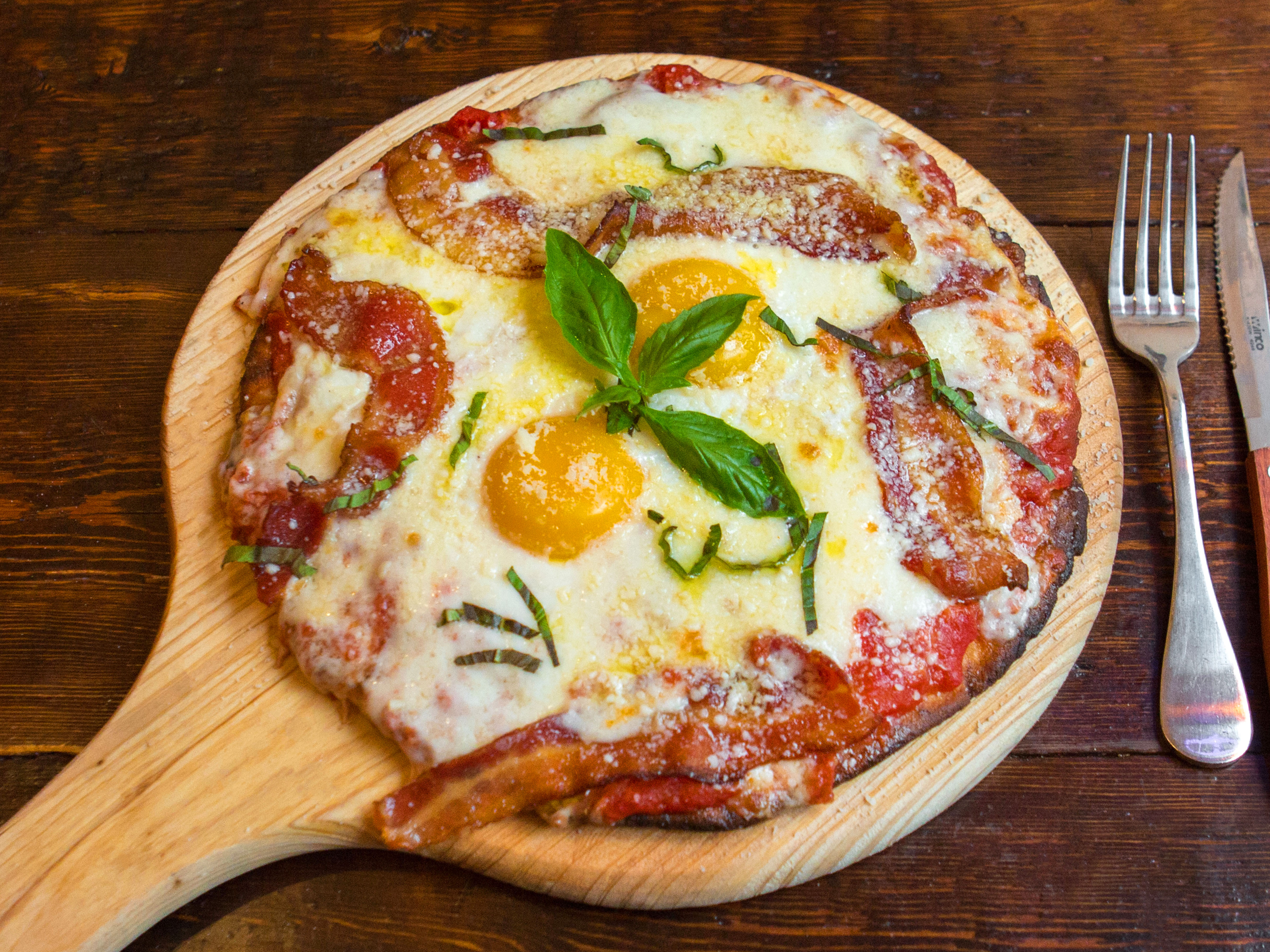 Order Uova e Pancetta Pizza food online from Senza Gluten store, New York on bringmethat.com