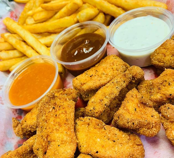 Order 10 Piece Chicken Chunks and Fries food online from Shawarmaholic store, Toledo on bringmethat.com