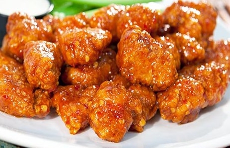 Order 1/2lb of Boneless Wings food online from Zeppe's Pizzeria store, Painesville on bringmethat.com