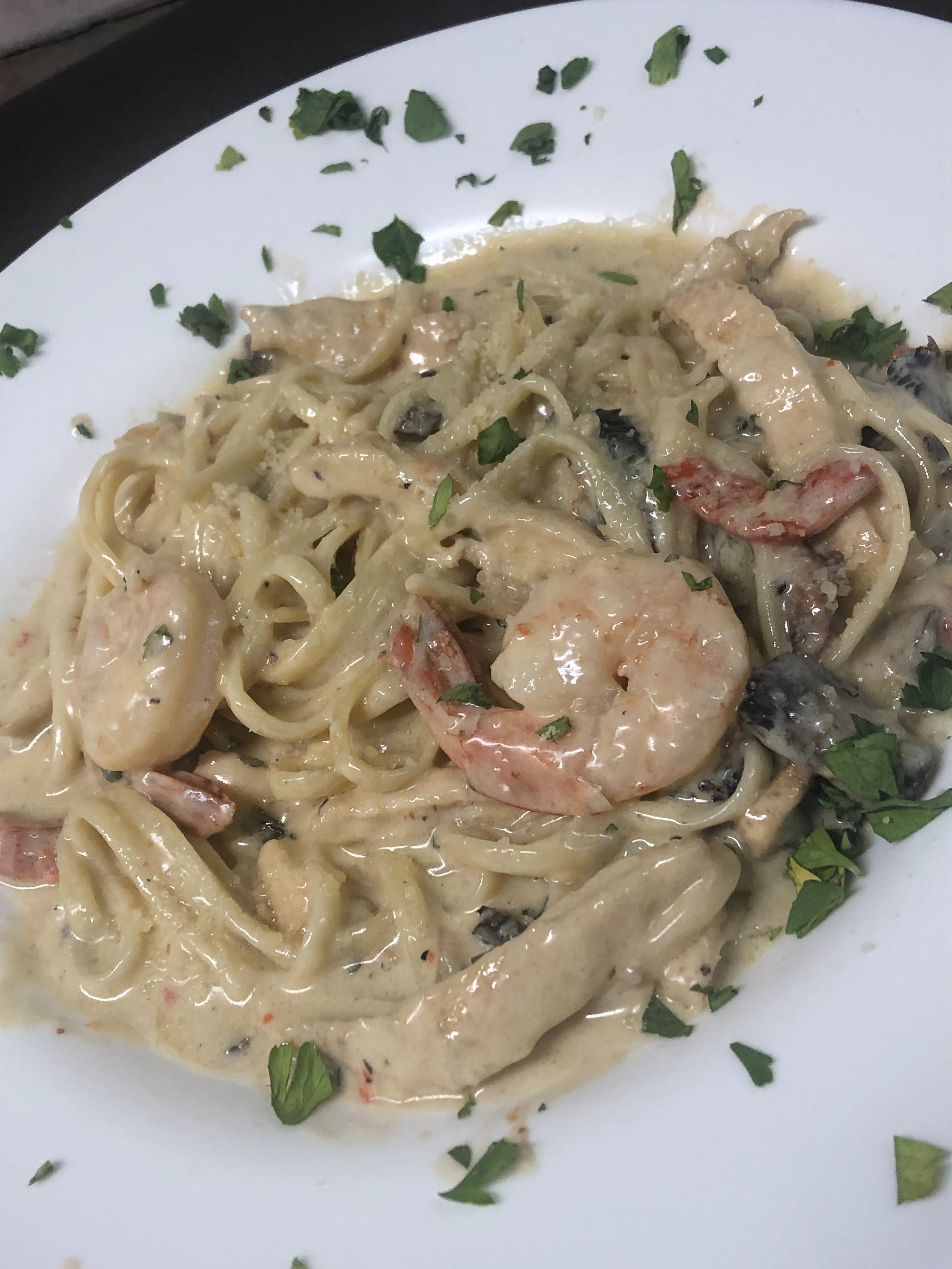Order Fettuccine with Shrimp & Chicken Pasta food online from i2i Indian Italian Fusion store, Boonton on bringmethat.com