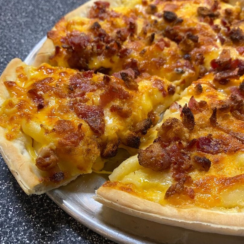 Order Mac-N-Cheese Pizza food online from Bob & Luigi's store, Andover on bringmethat.com