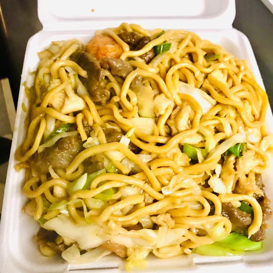 Order House Special Chow Mein food online from East Chinatown store, Modesto on bringmethat.com