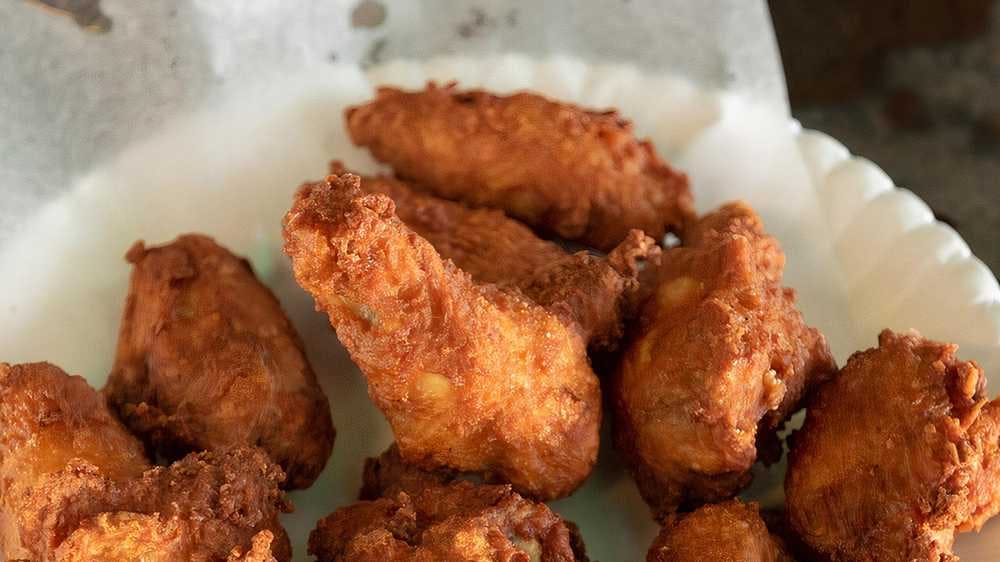 Order Hot Wings Only - 6 Pieces food online from Super Kennedy Chicken store, Bronx on bringmethat.com
