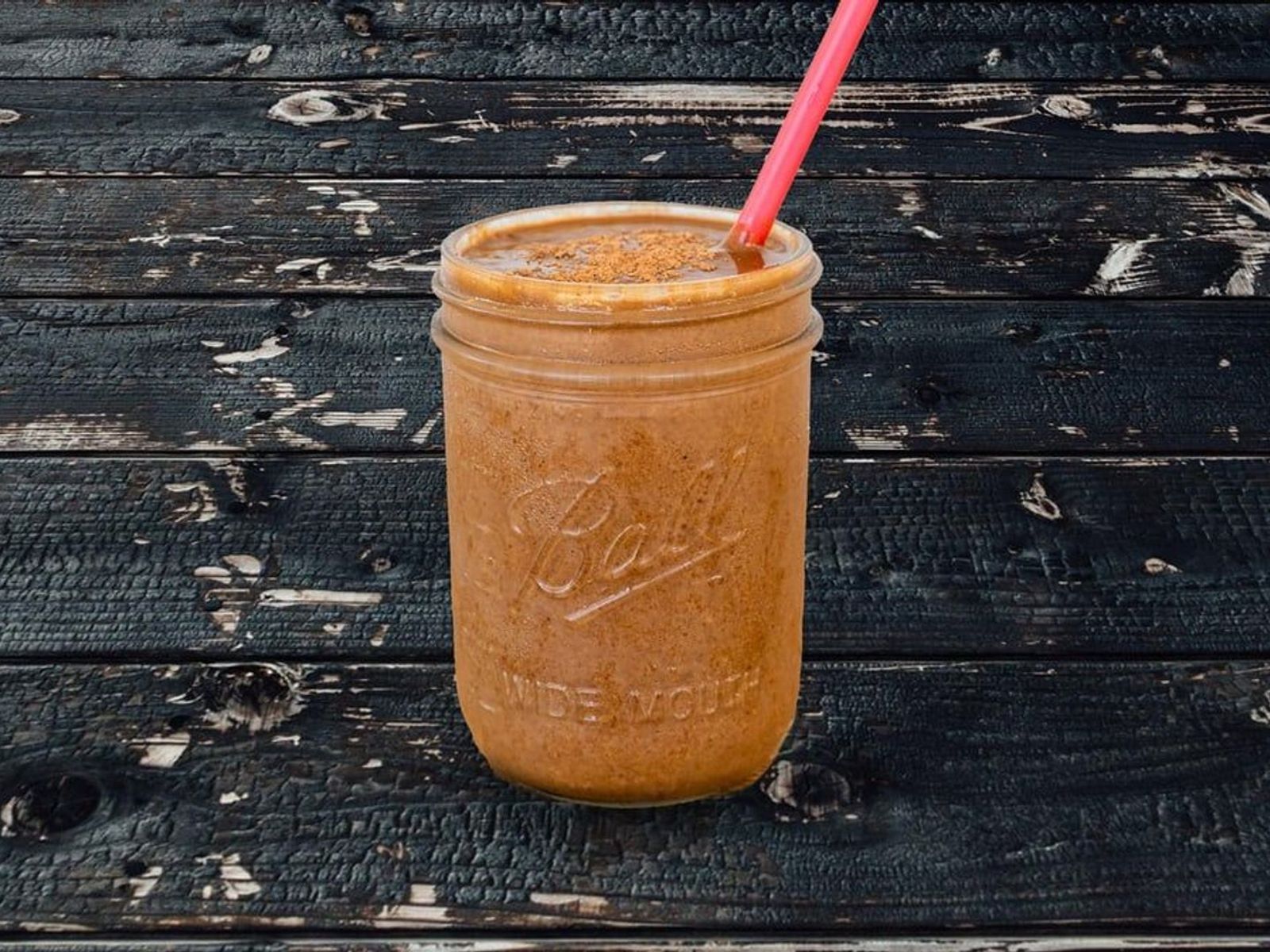 Order Royal Chocolate Shake (Chocolate Shake) food online from Cheat Day Cafe store, Lakewood on bringmethat.com